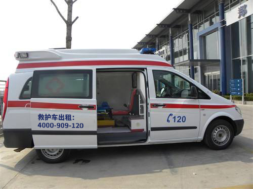 赛场安全：击剑竞赛私营救护车租用，为你的比赛增加一份安全保障！